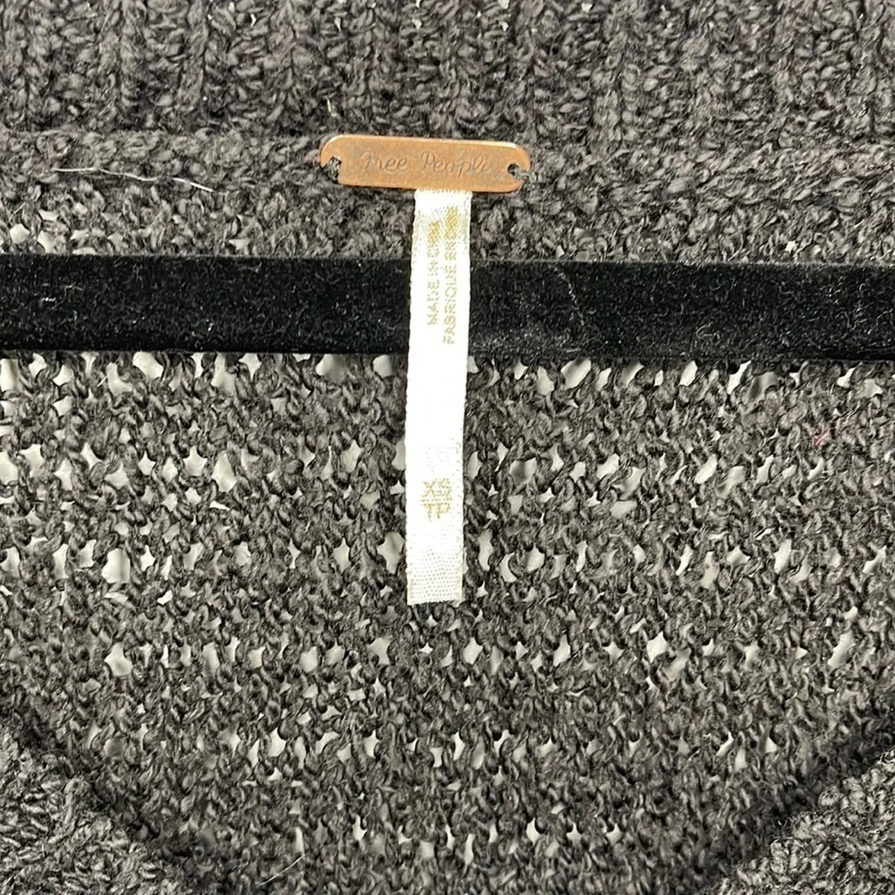 Free People Black Crop Knit V Neck Sweater - Picture 2 of 6